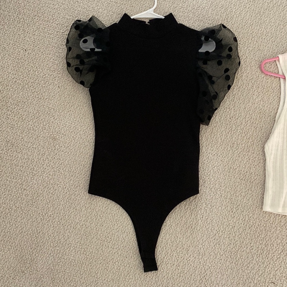 Puffy sleeve body suit